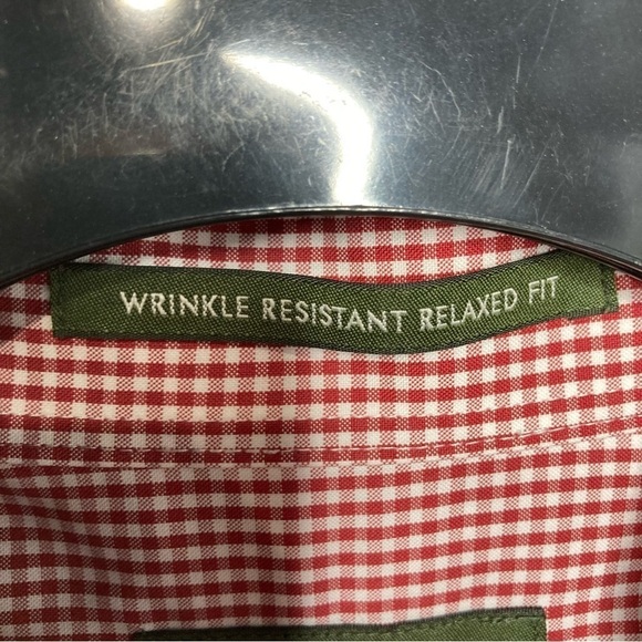 Eddie Bauer wrinkle resistant relaxed fit button down shirt size medium - Picture 3 of 6